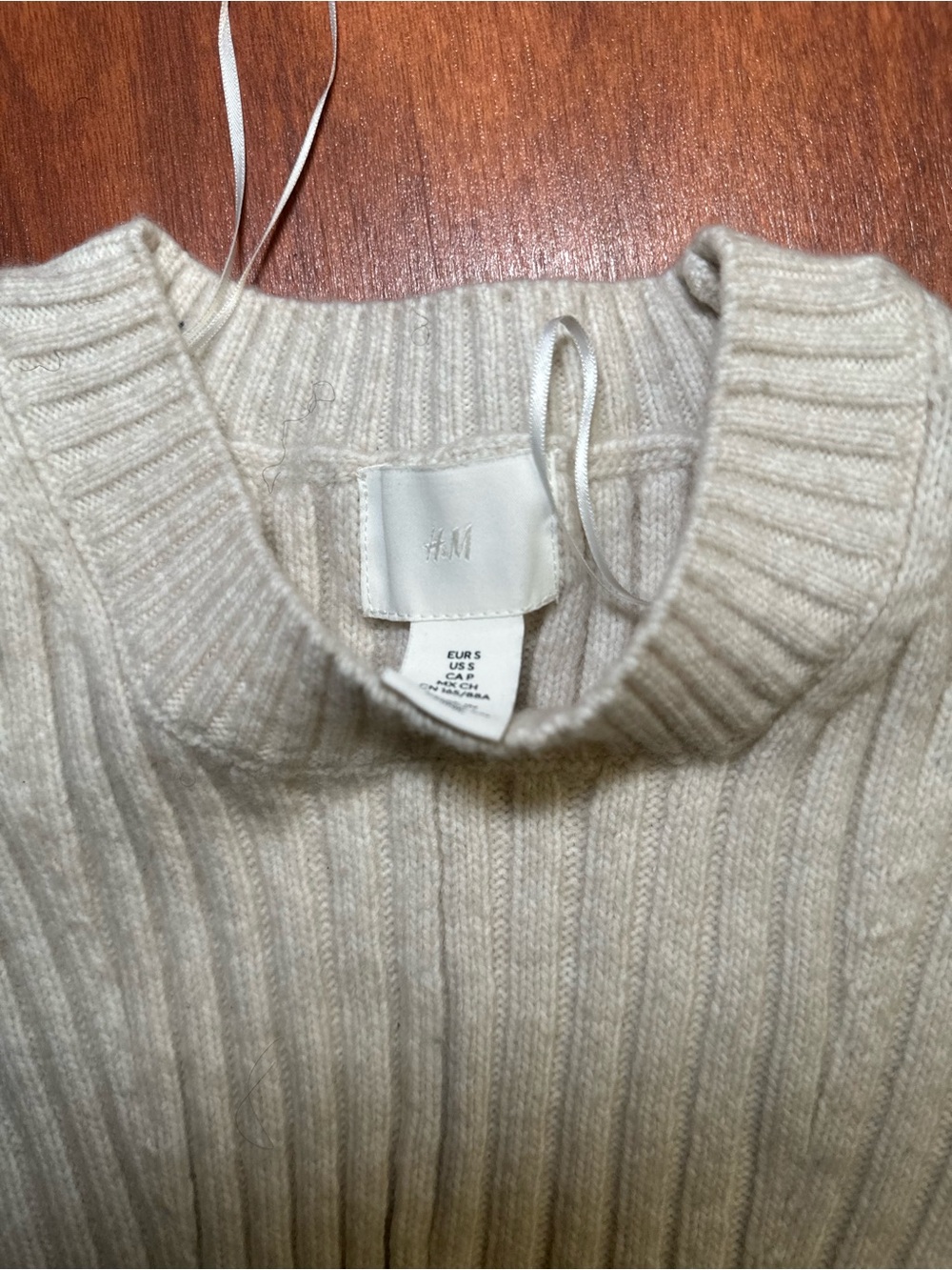 H&M Ribbed Knit Long Sleeve Sweater Dress in Cream - Picture 4 of 5